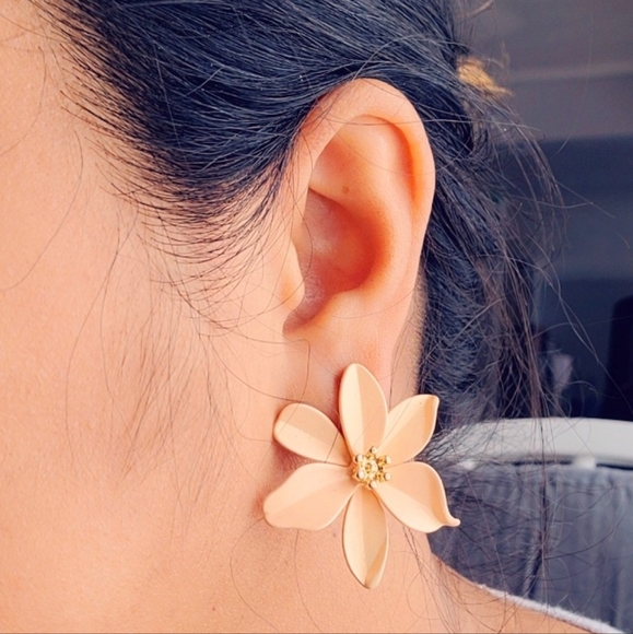 Flower earrings - Picture 3 of 4